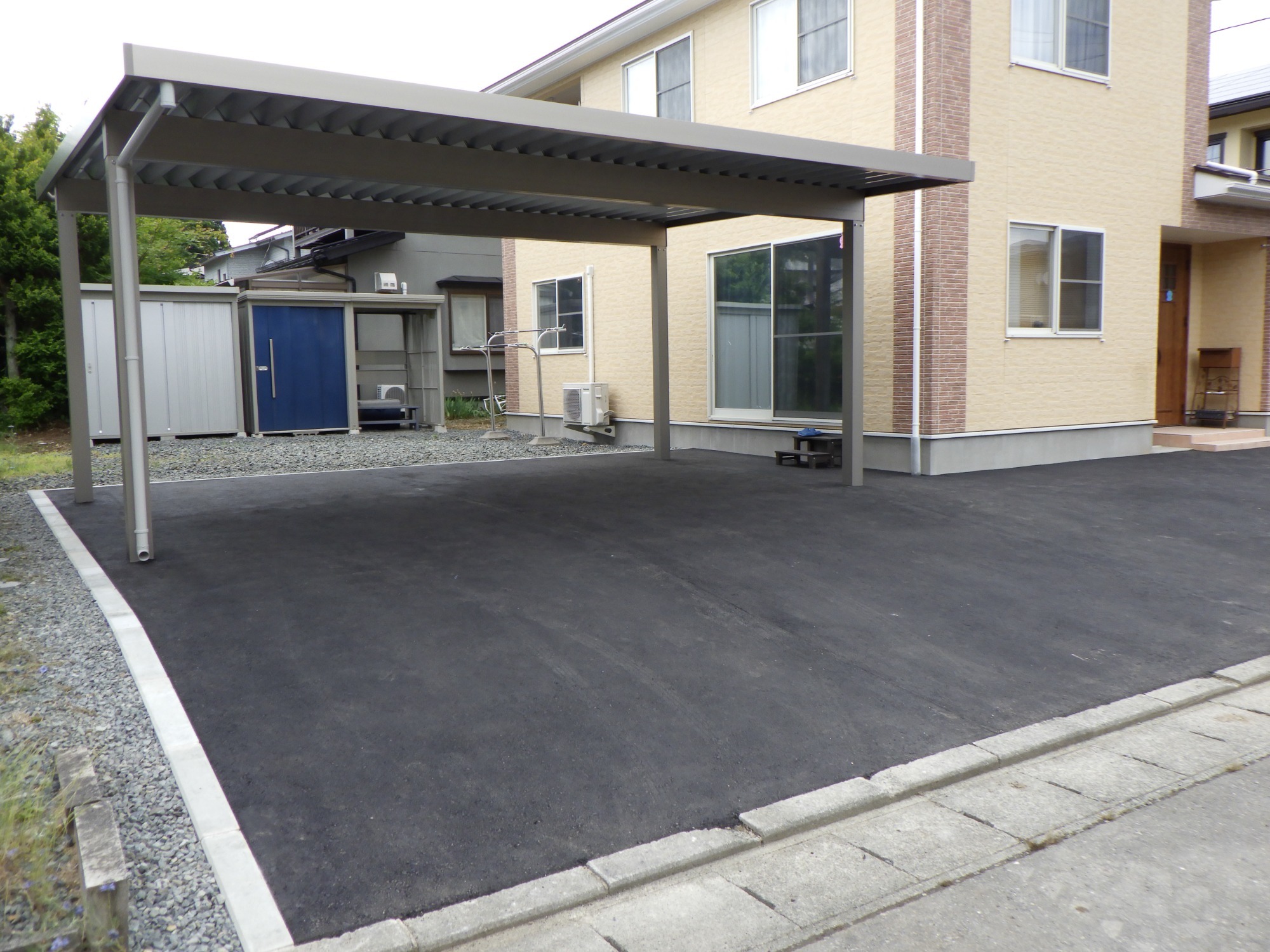 花巻市　駐車場舗装工事