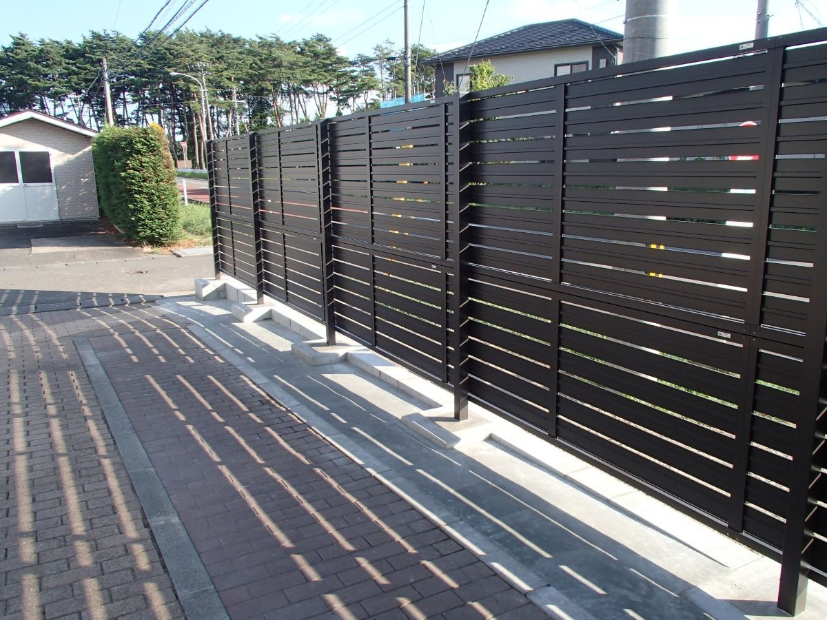 目隠しフェンス